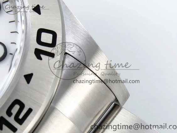 0507 Stylish Explorer II 42mm 226570 Black 904L SS C+F 1:1 Best Edition White Dial on Bracelet VR3285 CHS 1712